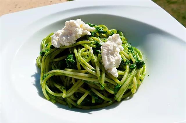 Pasta verde e ricotta